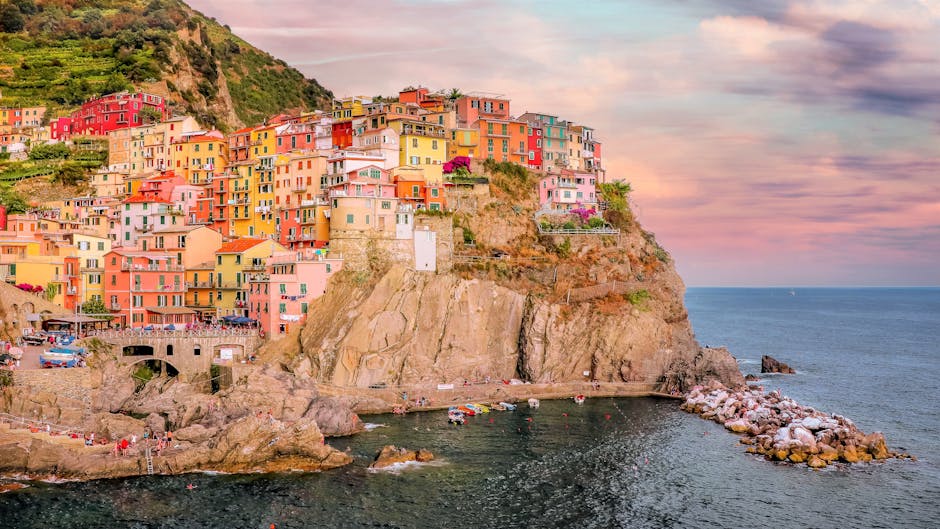 Manarola houses cliffside sunset