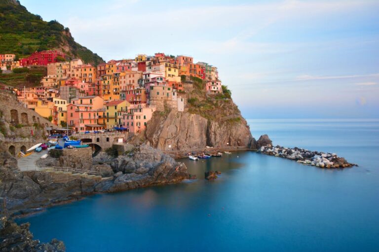 Manarola expliqu meilleurs spots photo Cinque-terre travel tourism landmark